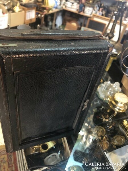 Harmonica camera from 1901, in good condition, 32 cm