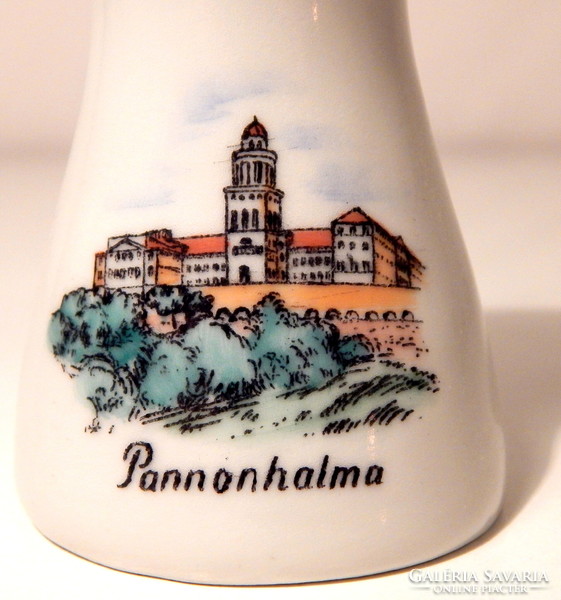 Aquincumi porcelán váza Pannonhalma