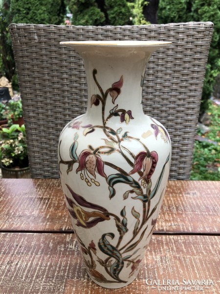 Large Zsolnay faience vase. 35 cm.