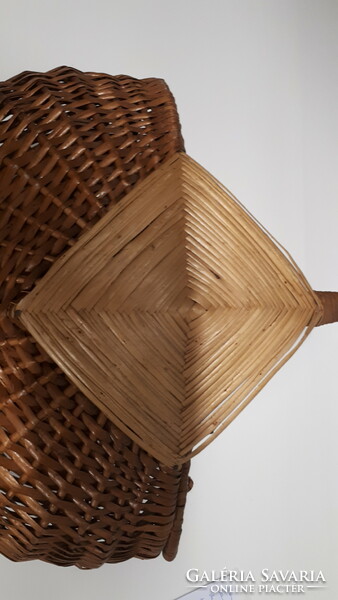 Vintage wicker basket with lid