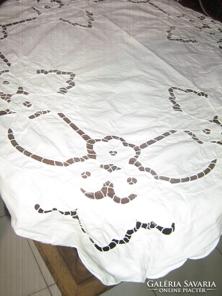 Beautiful vintage snow-white floral rosette tablecloth