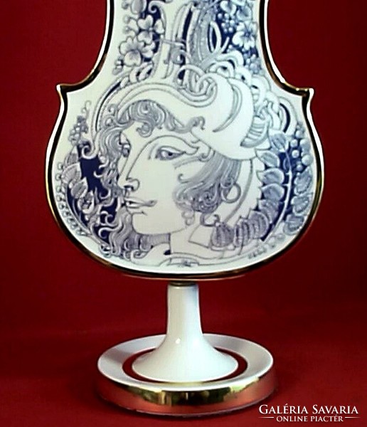 Hollóháza porcelain violin with Saxon endre decor