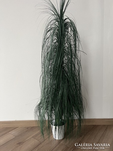 Zöld művirág pálma vagy fű lakás dekoráció