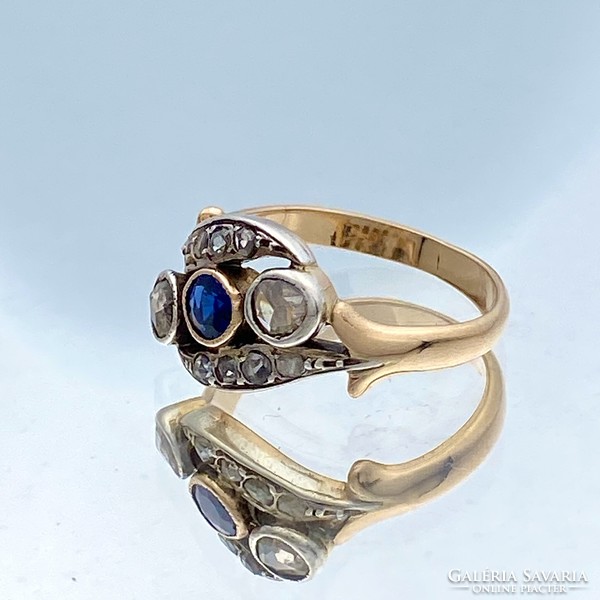 14K Régi arany gyűrű gyémántokkal és kék zafírral cca. 0.20 ct.