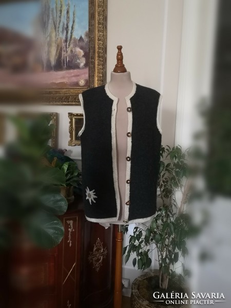 Size 42 Tyrolean trachten Bavarian 100% wool hand-knit vest, antler buttons