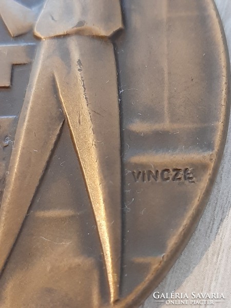 Vincze dénes designers, engineers socialist real bronze plaque 1914-1972