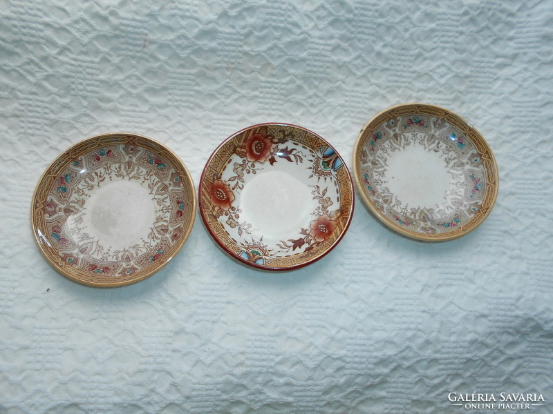 3 db antik Sarreguemines porcelánfajansz kistányér potlásra