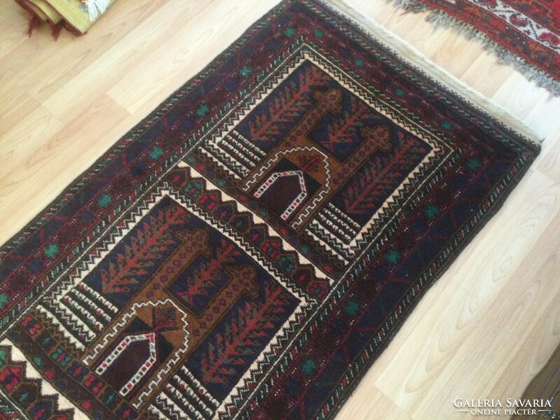 Wool hand rug