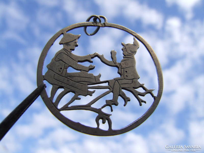 Wood elves, silver pendant (211024)