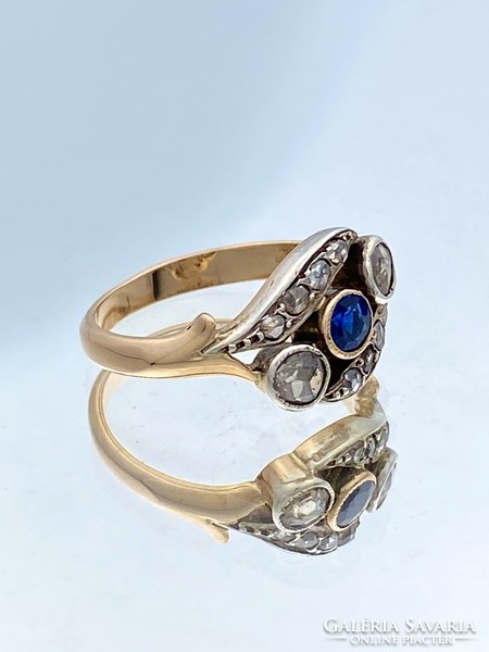 14K Régi arany gyűrű gyémántokkal és kék zafírral cca. 0.20 ct.