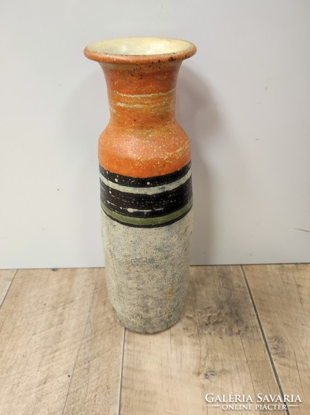 Ceramic vase of Gorka Lívia