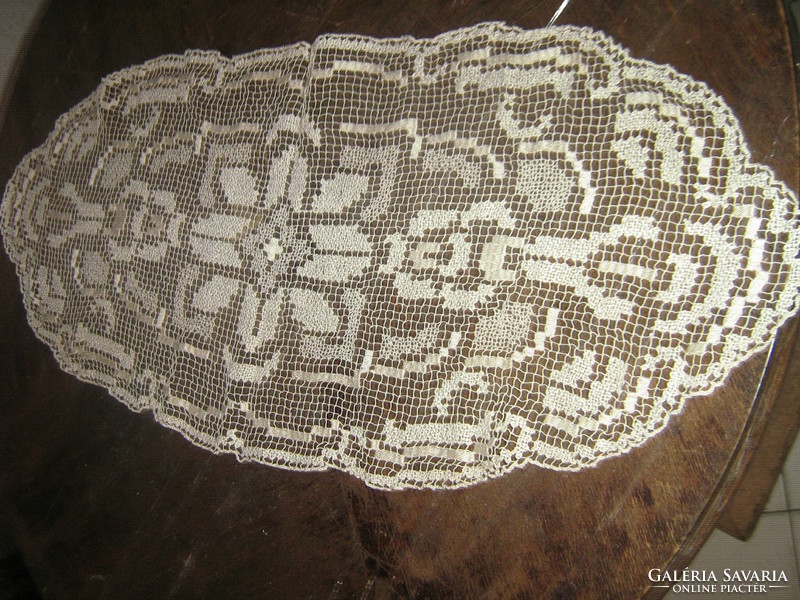 Charming ecru needlework lace tablecloth