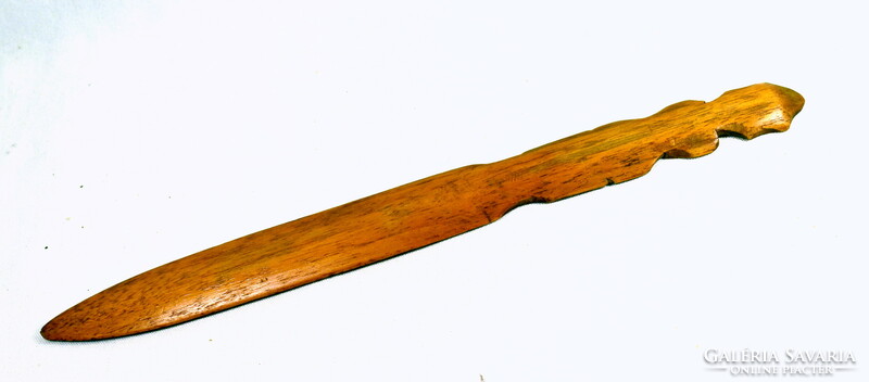 Old carved wooden leaf-cutting dagger with Hungarian coat of arms