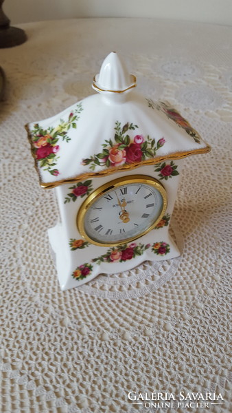 Royal Albert old country roses, porcelain table clock