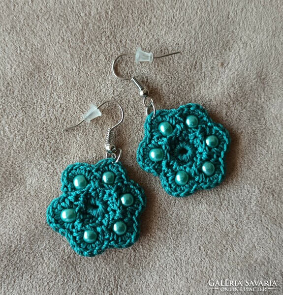 Gerbera crochet earrings emerald
