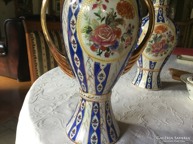 Tökéletes kinai váza 2 db, 35 centisek, gyönyörű minta, bő aranyozás