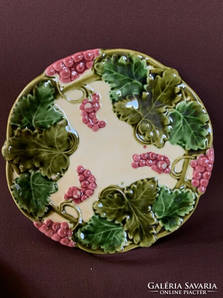 Körmöcbánya majolica plates