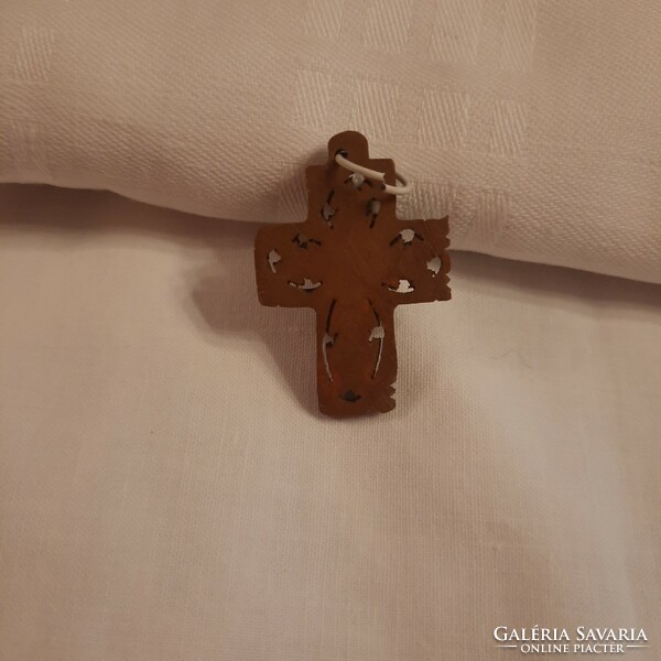Special carved crucifix pendant