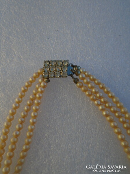 Antique three-row pearl necklace from the 1950s and 1960s, perfect for an excellent gift, approx. 50 grams