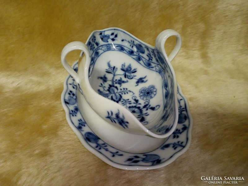 Meissen blue patterned sauce bowl in perfect condition
