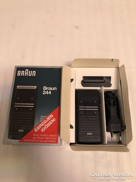 Braun 244 electric shaver