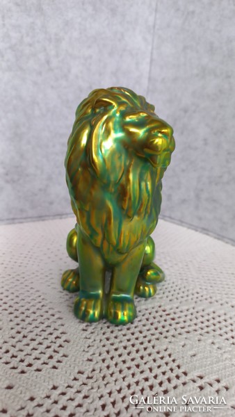 Zsolnay eozin lion, gold shield seal, flawless, 13.5 x 10 cm