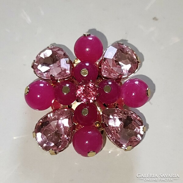 Cute brooch with ruby colored mineral balls