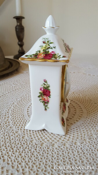 Royal Albert old country roses, porcelain table clock