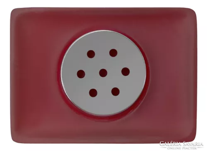 Quality glass-effect soap holder in which the soap does not get wet.