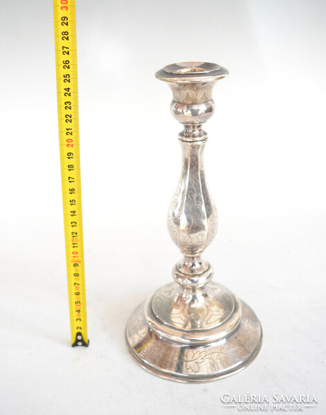 Silver candle holder with delicately chiseled leaf decor (ngy2)