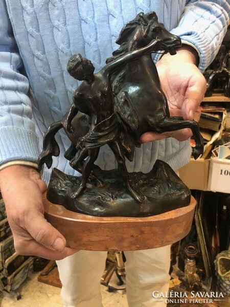 Horseman braking his horse, bronze statue, 25 x 22 cm, on marble.
