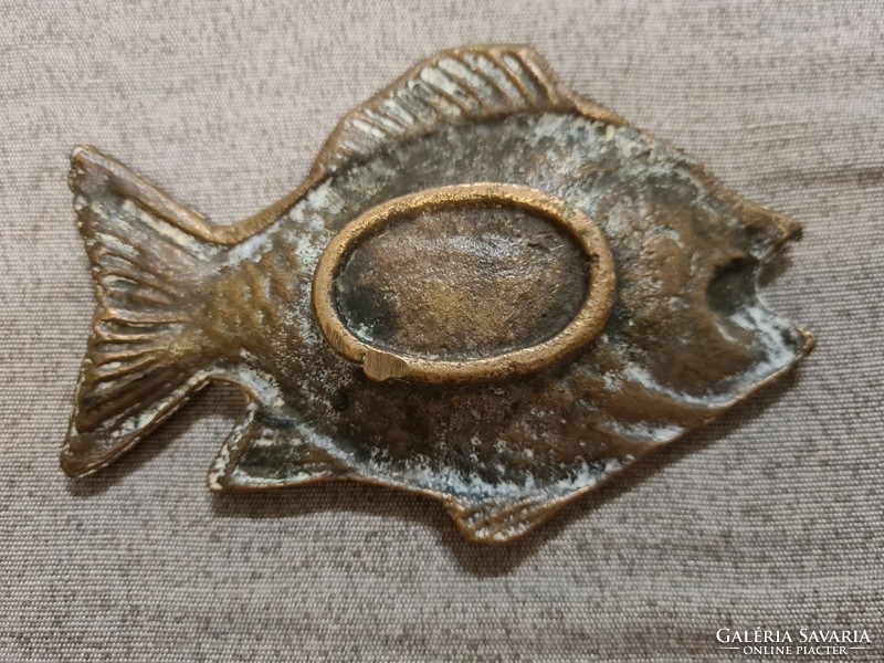 Copper fish-shaped bowl