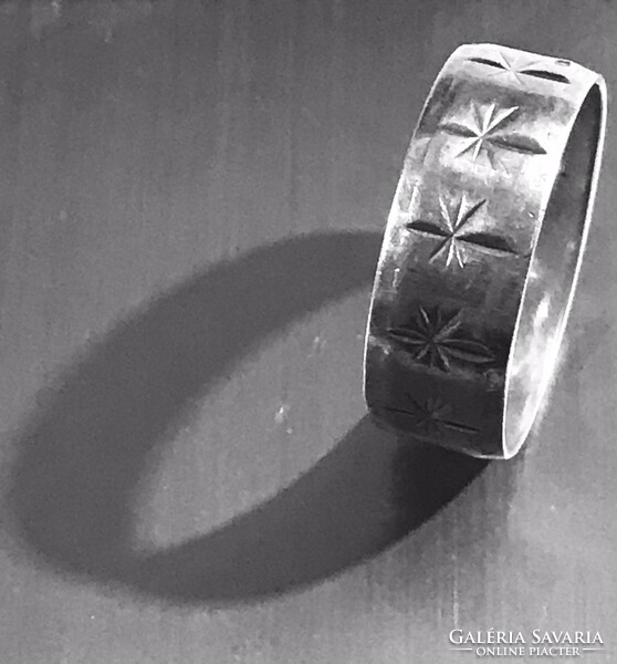 55-ös méretű EZÜST gyűrű! 3,7 gramm jelzett! MOM PARK környékén, előreutalás után postai úton is!!!!