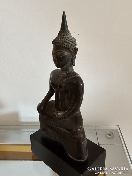 Beautiful old Buddha (szobor)