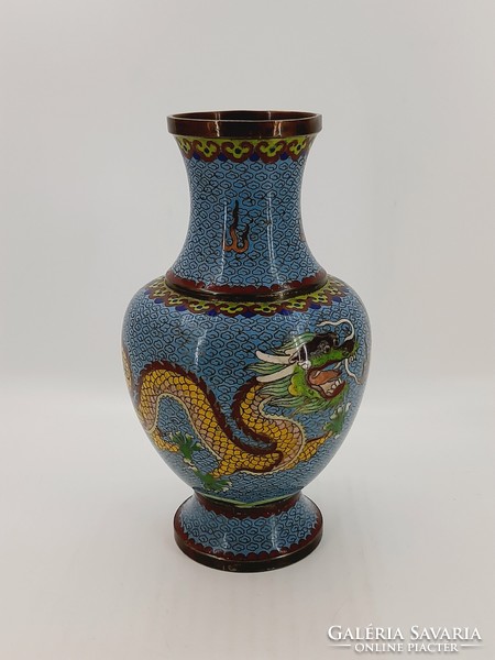 Chinese dragon enamel vase, 18.5 cm