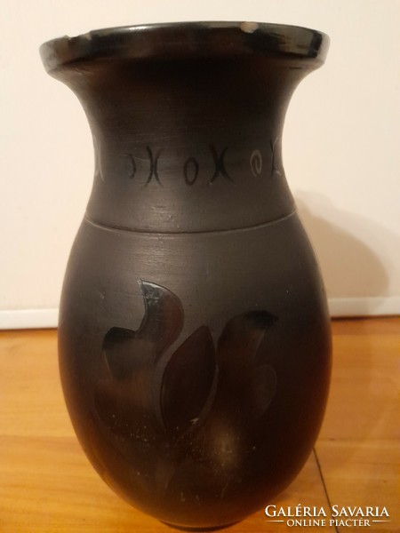 Karda Imre fekete kerámia váza