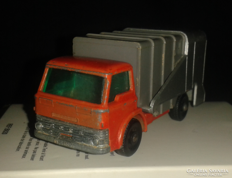 Matchbox Ford Refuse Truck Regular Lesney England 1966