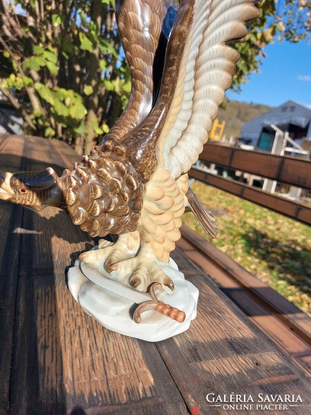 Herend large porcelain eagle (85)