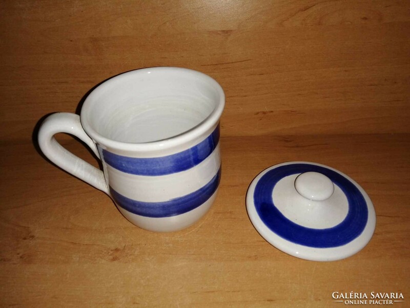 Blue striped mug with lid (26/d)