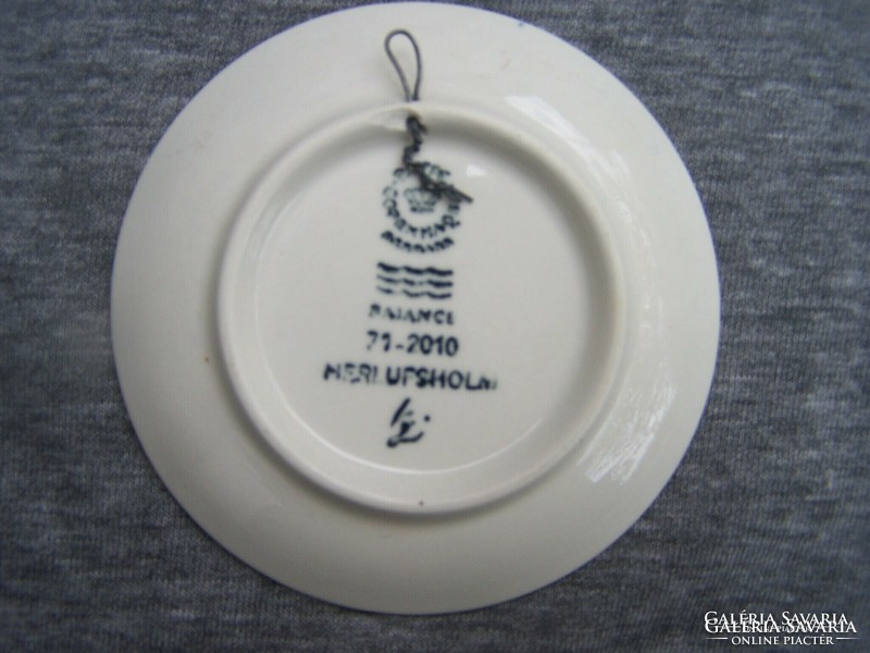 Royal Copenhagen porcelain wall decorative bowl with Copenhagen cityscape in perfect condition, marked decora