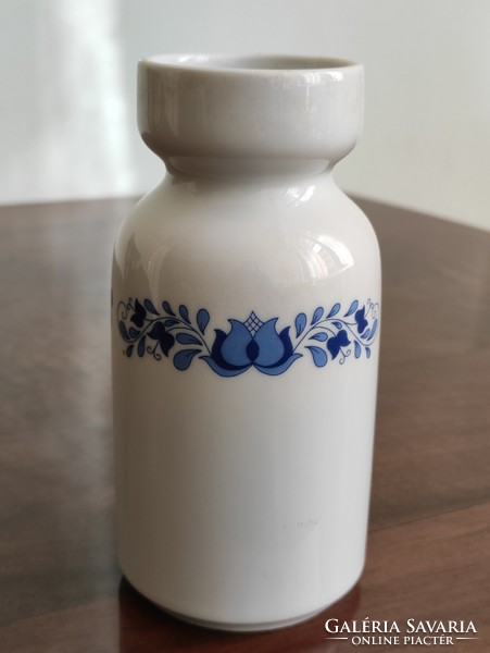 Cylindrical plain porcelain vase painted with blue matyó flower embroidery pattern belt