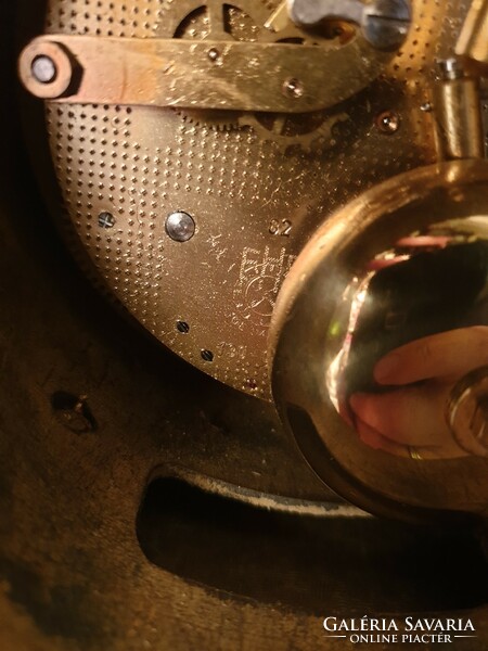 Bronz kandalló óra mechanikus