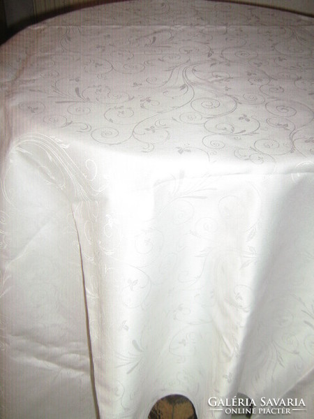 Beautiful white baroque leaf pattern huge woven damask tablecloth new