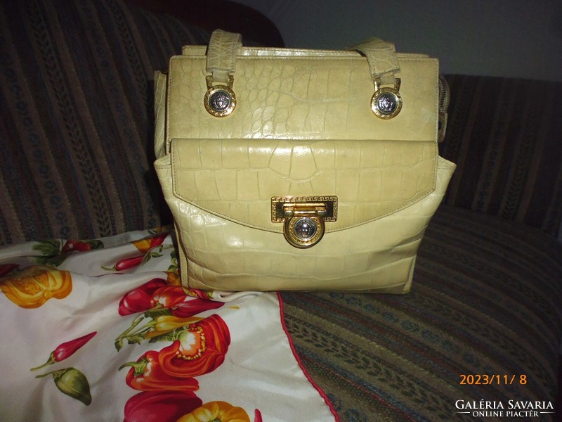Különlegesség !! Vintage  GIANNI VERSACE  .....női  valódi bőr táska .