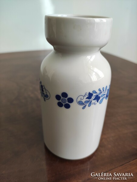 Cylindrical plain porcelain vase painted with blue matyó flower embroidery pattern belt