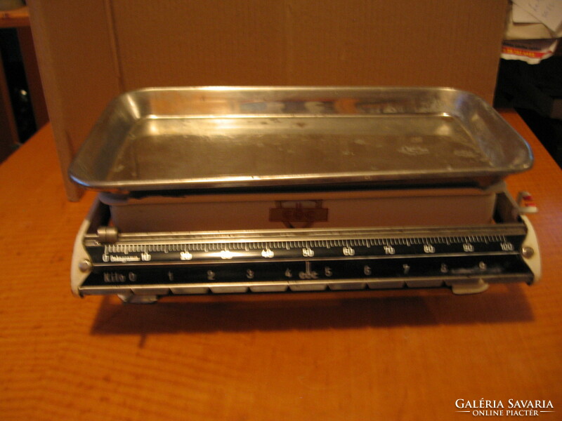 Old kitchen scale from the Gőc brand