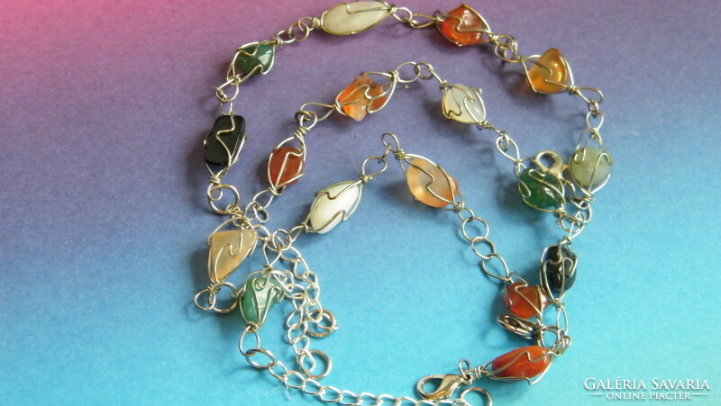 Mineral bracelet with metal spacers