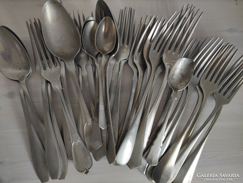 33 pieces of silver-plated alpaca cutlery left over from various antique sets