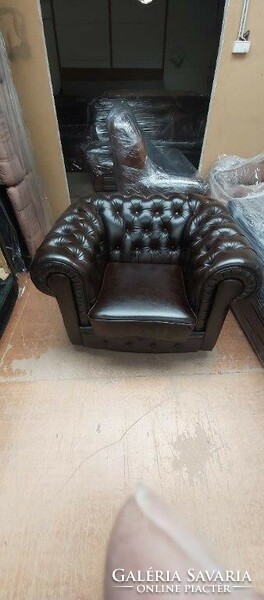 Új barna / bordó  bőr chesterfield ülőgarnitúra , fotel rendelhető .