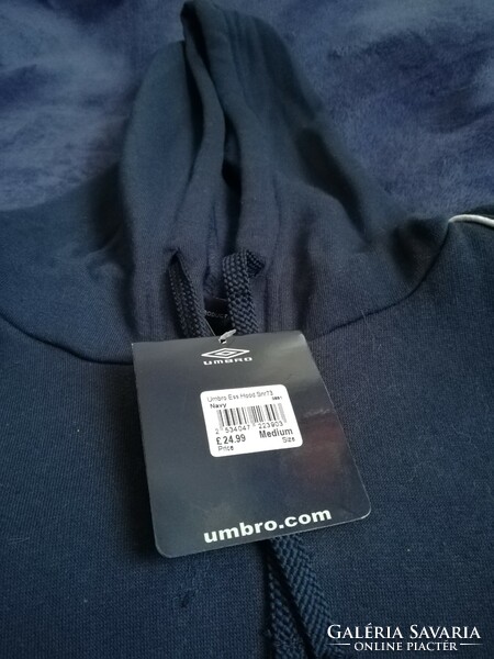 Umbro új eredeti pulóver eladó m-es méretben.